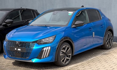 Peugeot e-208, une voiture électrique neuve éligible aux aides à l'achat